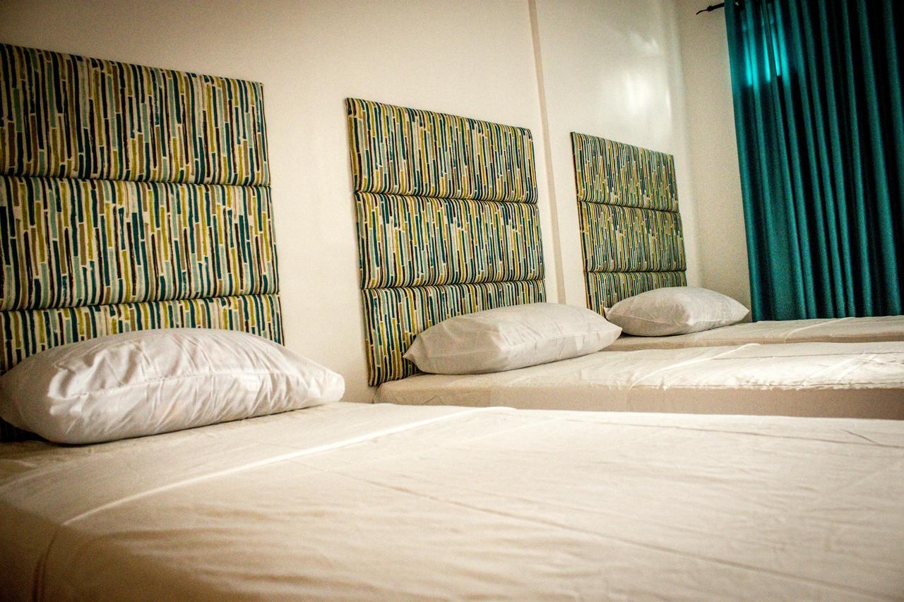 Naps & Maps Hostel Cebu Esterno foto