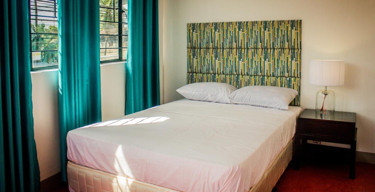 Naps & Maps Hostel Cebu Esterno foto
