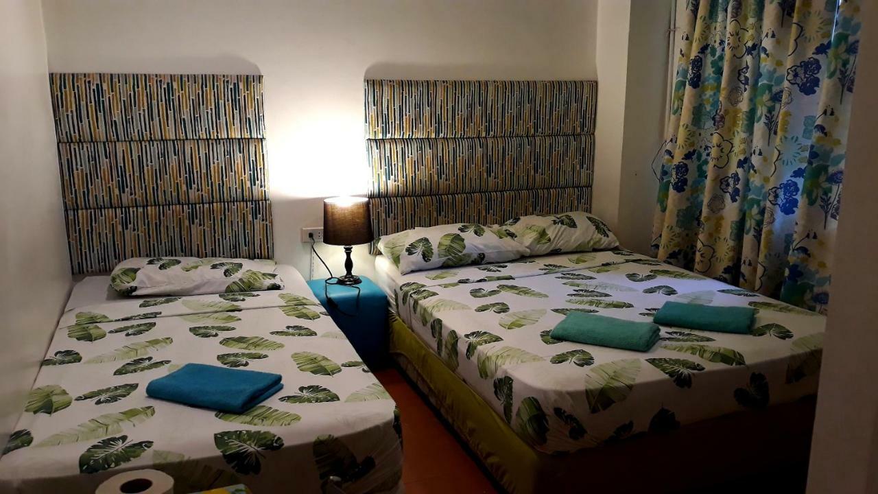 Naps & Maps Hostel Cebu Esterno foto