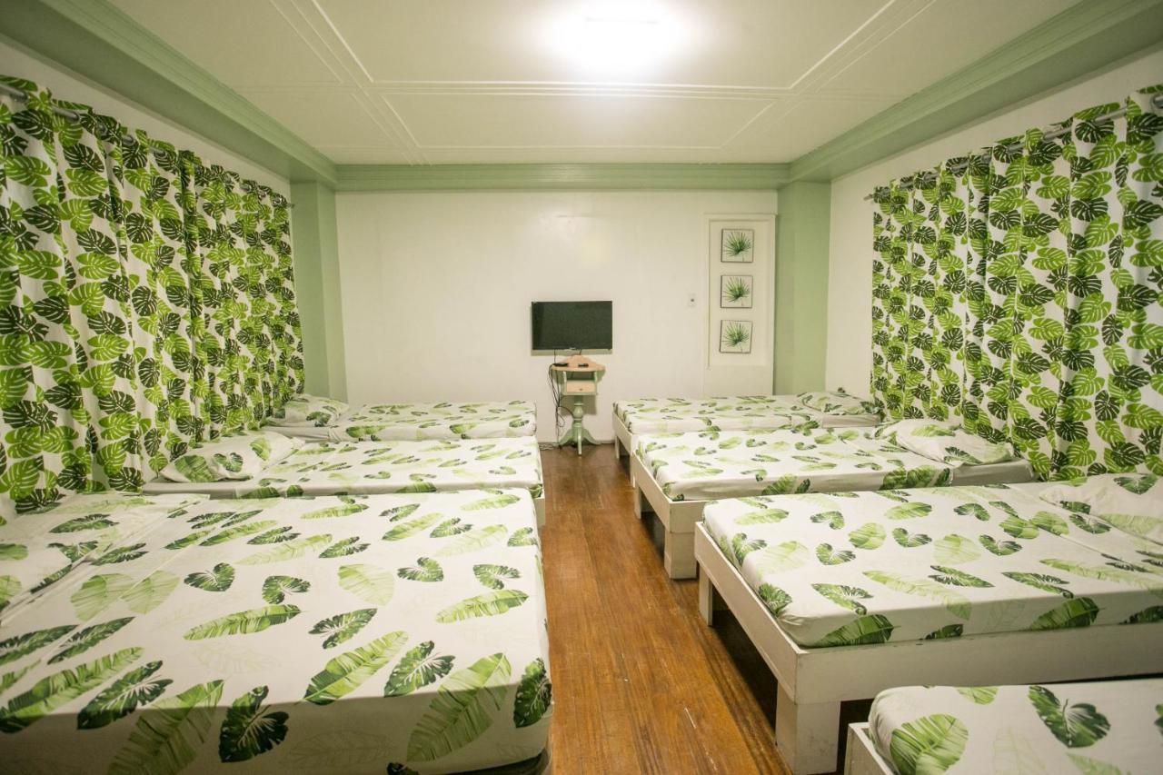 Naps & Maps Hostel Cebu Esterno foto