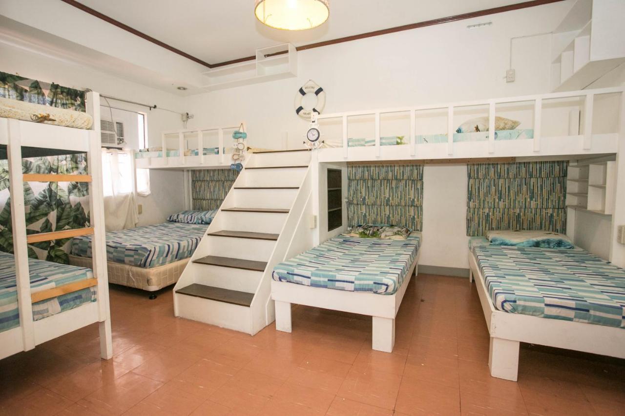 Naps & Maps Hostel Cebu Esterno foto