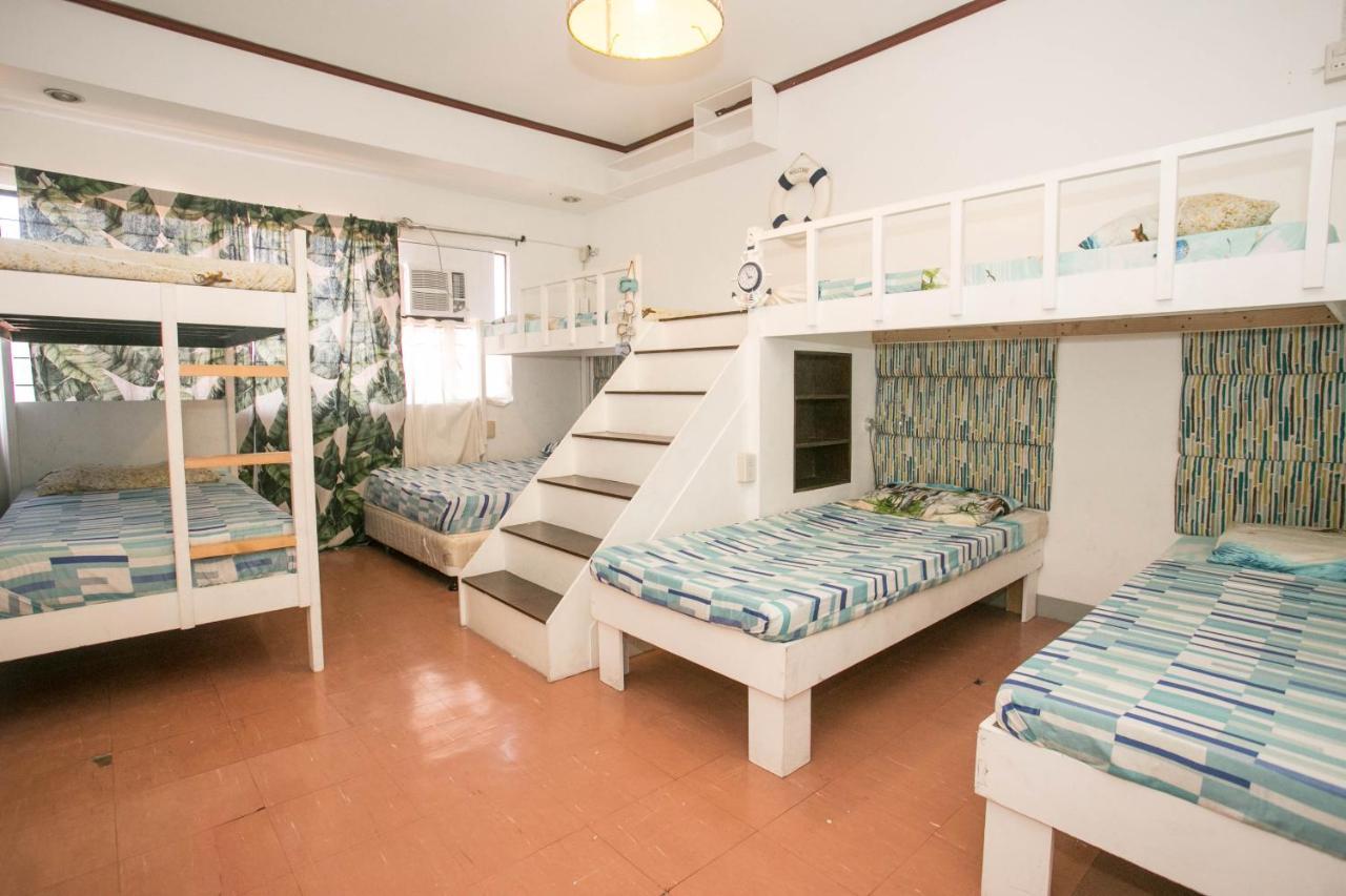 Naps & Maps Hostel Cebu Esterno foto